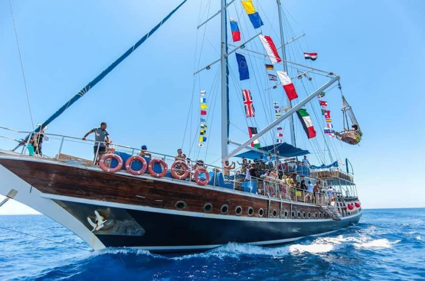 رحلة يخت سينا دريم – الغردقة | مع سفاري استيشن